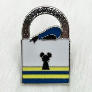 🔮 5/$25 Disney Donald Duck‎ Lock Pin